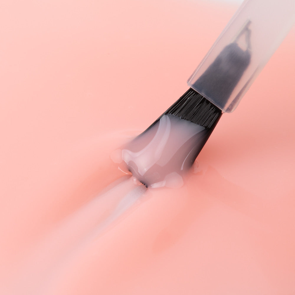 BIAB-Bottle-Gel-Peachy-Pink-2.Easy-Nails