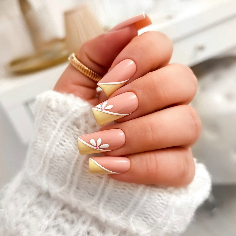 Gellak-Pastel-Yellow-Y2-5.-Easy-Nails