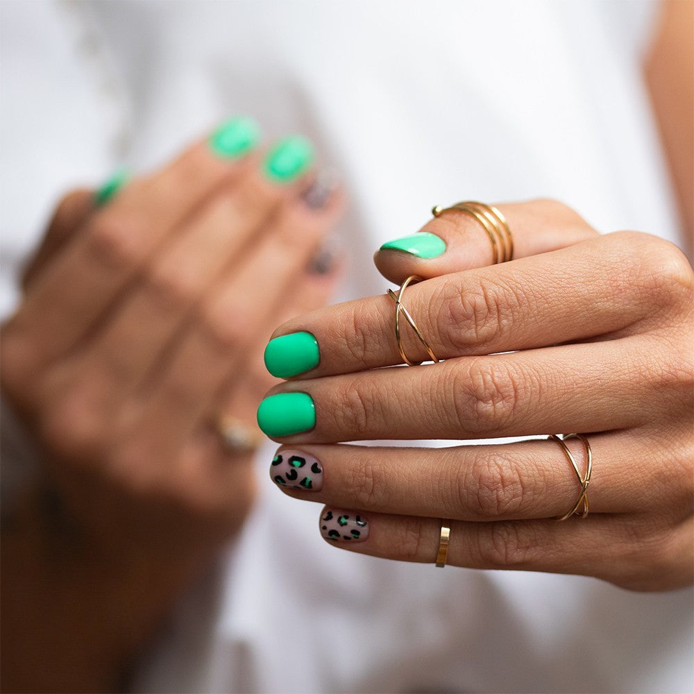 Gellak 99 Pastel Green 3. Easy Nails