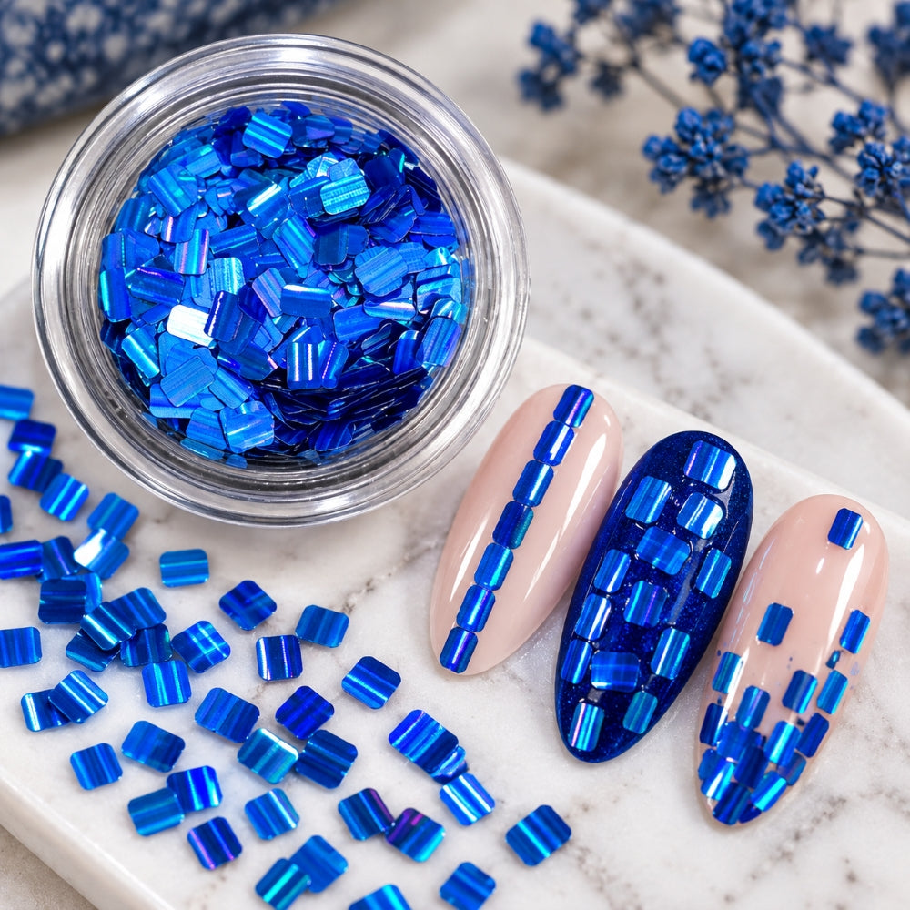 hologram-secret-nailart-pailletten-blue Easy Nails